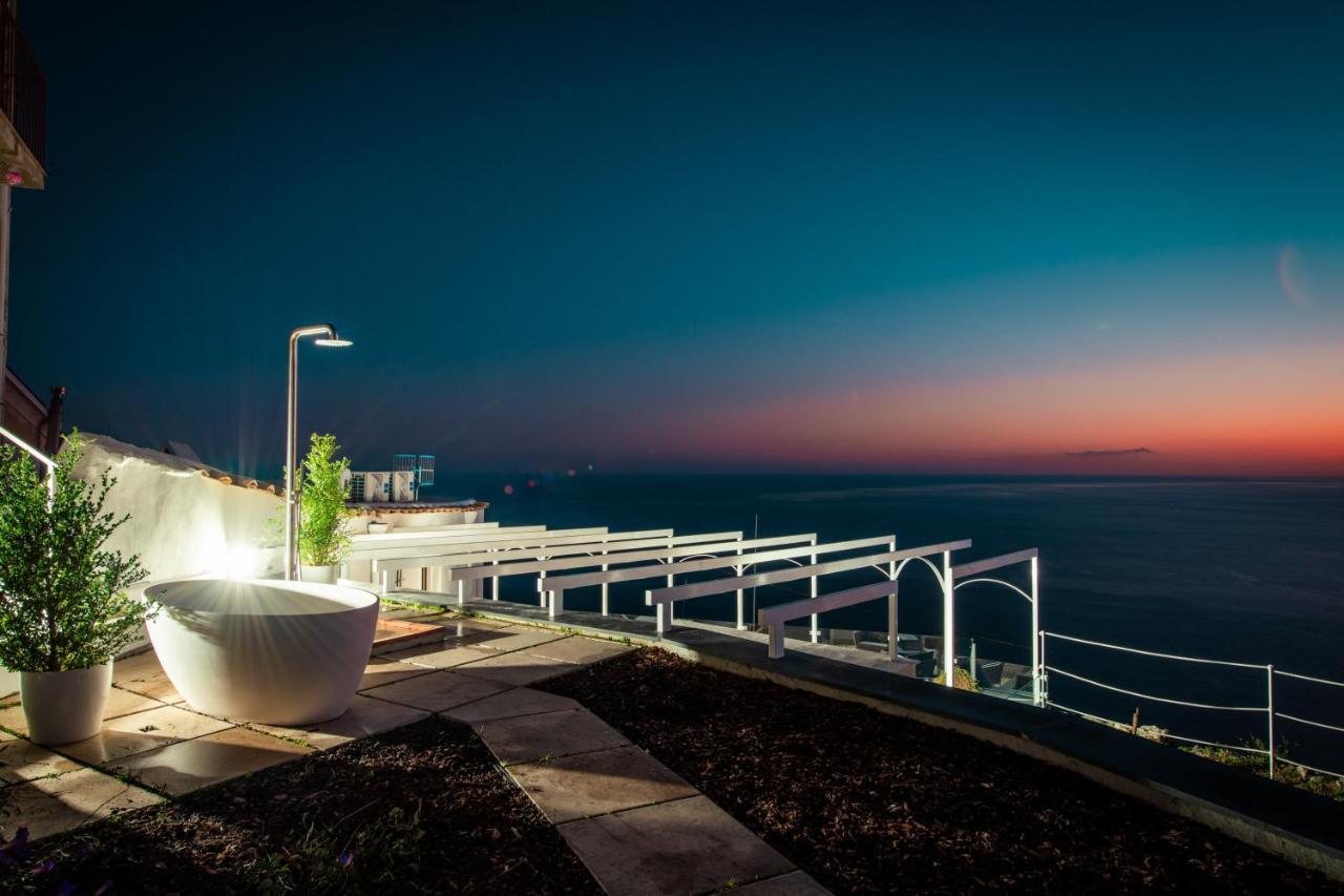 Villa La Tagliata Spectacular Jacuzzi Tub Amazing View And Private Parking Garage Positano Ngoại thất bức ảnh